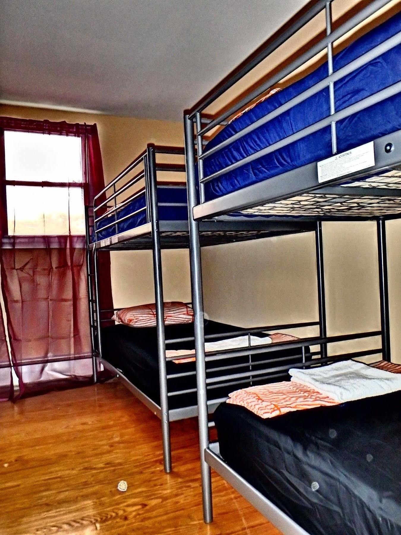 City House Hostel Филадельфия Экстерьер фото